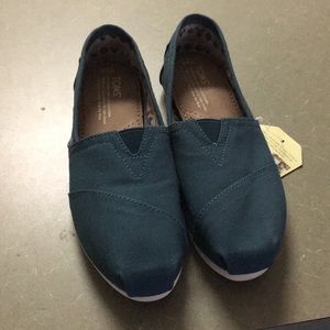 Teal Toms